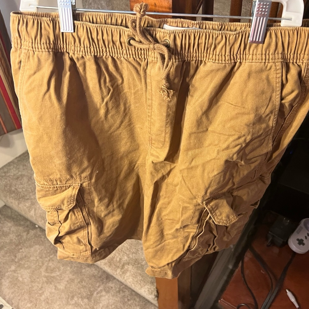Men's old navy shorts, size medium
